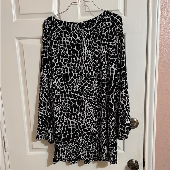Chico's Giraffe Print Belted Off the Shoulder Tunic - Picture 5 of 11